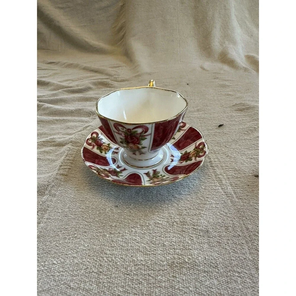 Royal Albert this vintage